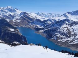 2025.04.01 LA ROCHE DE PARSTIRE