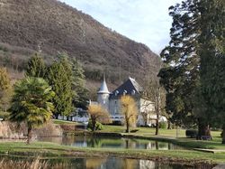 Challes les Eaux, hauteurs et châteaux