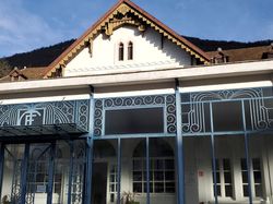 Challes les Eaux, hauteurs et châteaux