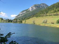 Le marais de Necuidet et le lac de la Thuile.